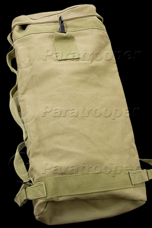 Repro paratrooper bazooka rocket bag back side
